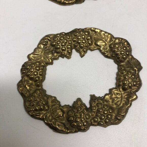 Pier 1 Brass Napkin Rings Grape 3" x 2 1/2"  Grapevine Motif  Set Of 10 - Picture 3 of 7